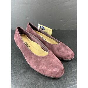 COBBIE CUDDLERS WOMEN'S BURGUNDY SUEDE FLATS SZ‎ 8W NWT